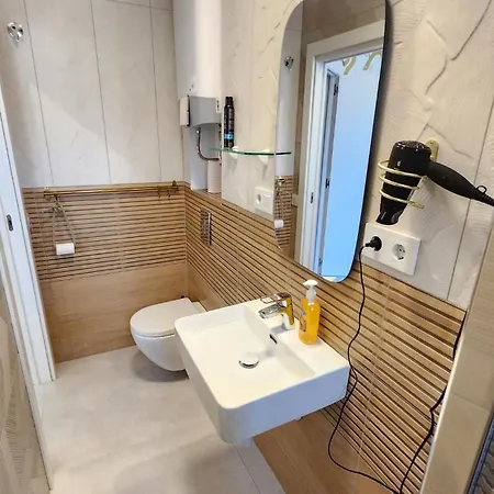 Miroklimt 200m From Apartment